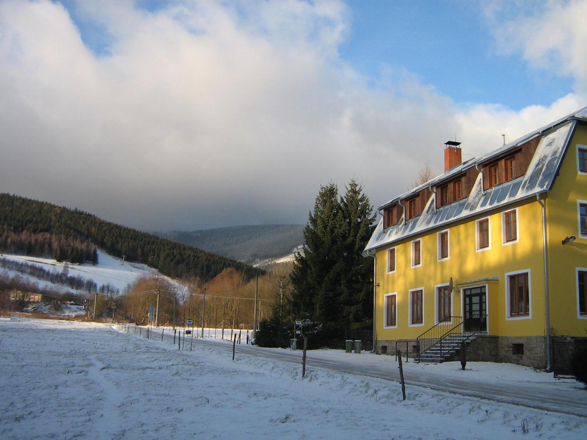 Kralicka Chata Otel Staré Město Dış mekan fotoğraf