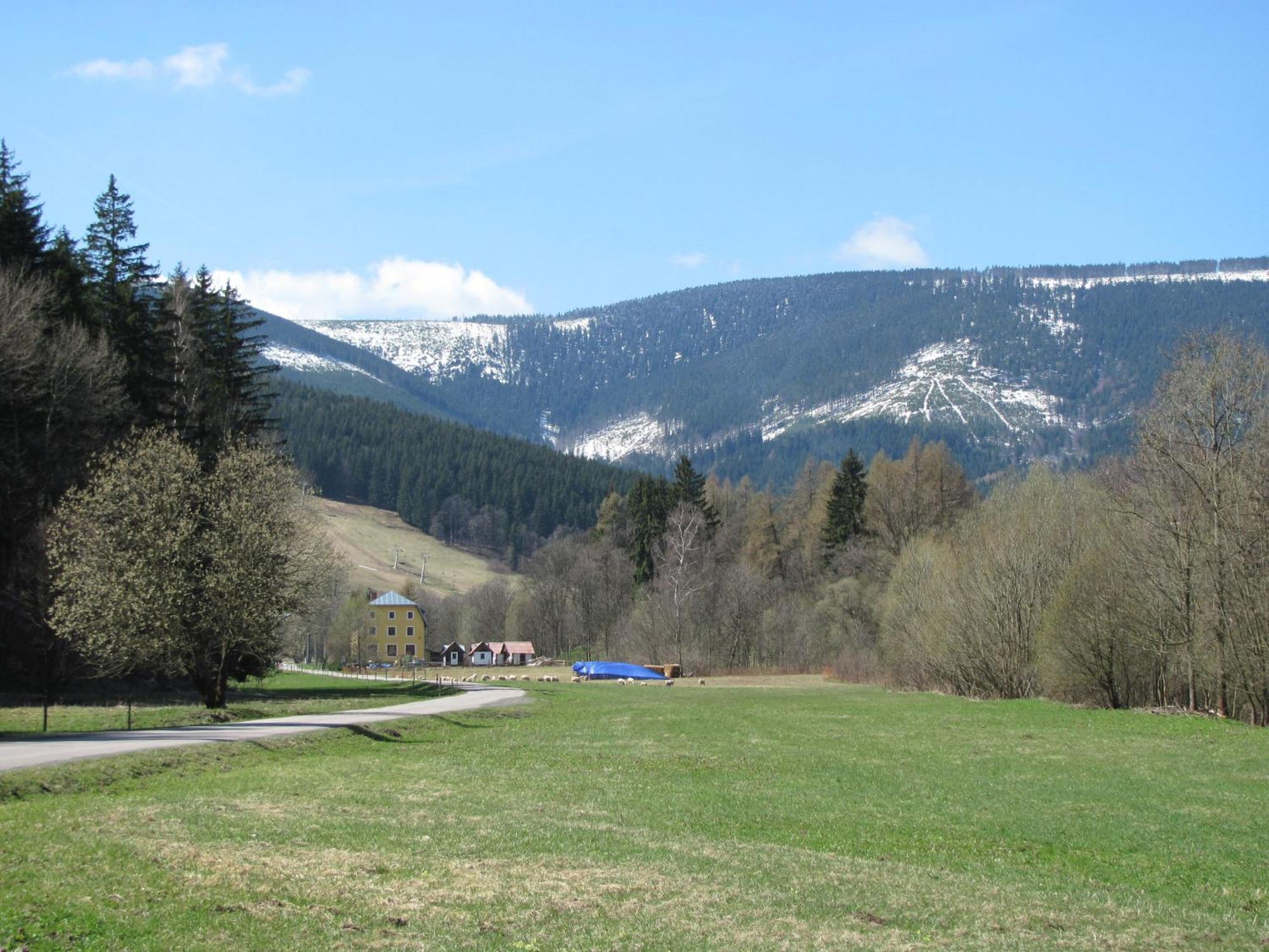 Kralicka Chata Otel Staré Město Dış mekan fotoğraf